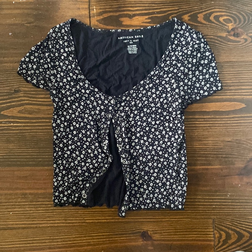 XS American eagle button down T-shirt